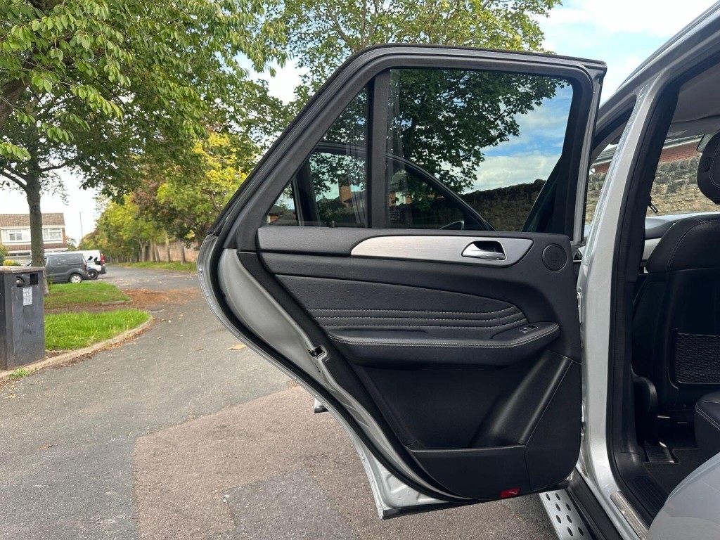 MERCEDES-BENZ M CLASS