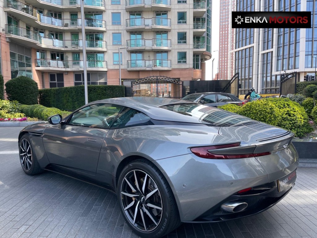 ASTON MARTIN DB11
