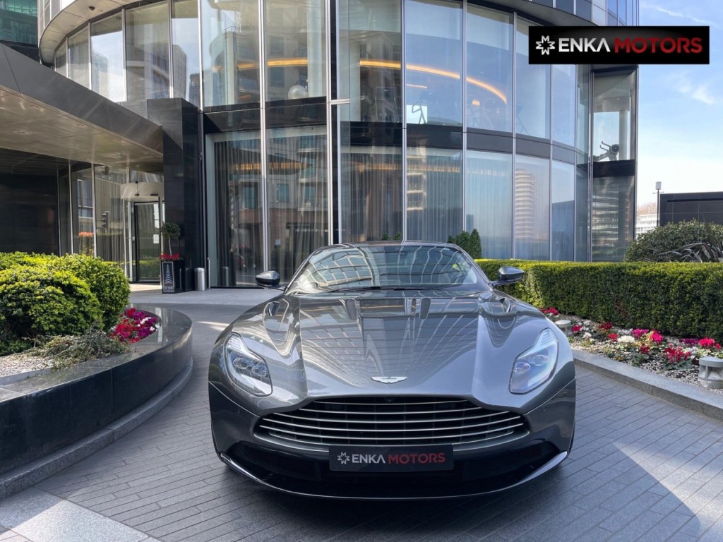 ASTON MARTIN DB11