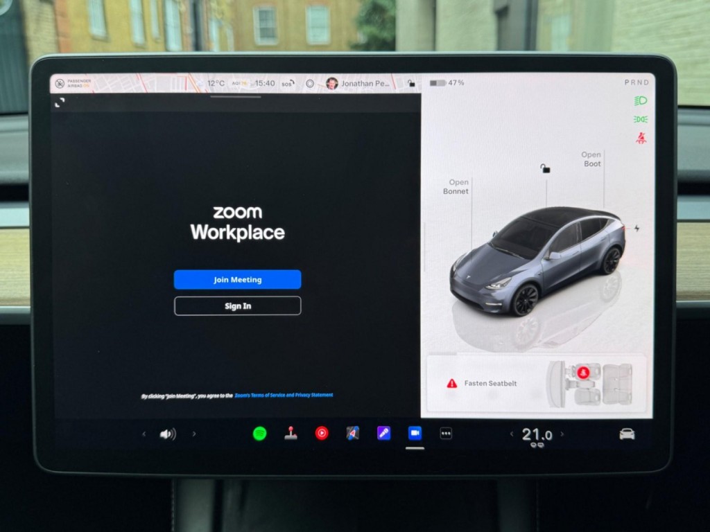 TESLA MODEL Y