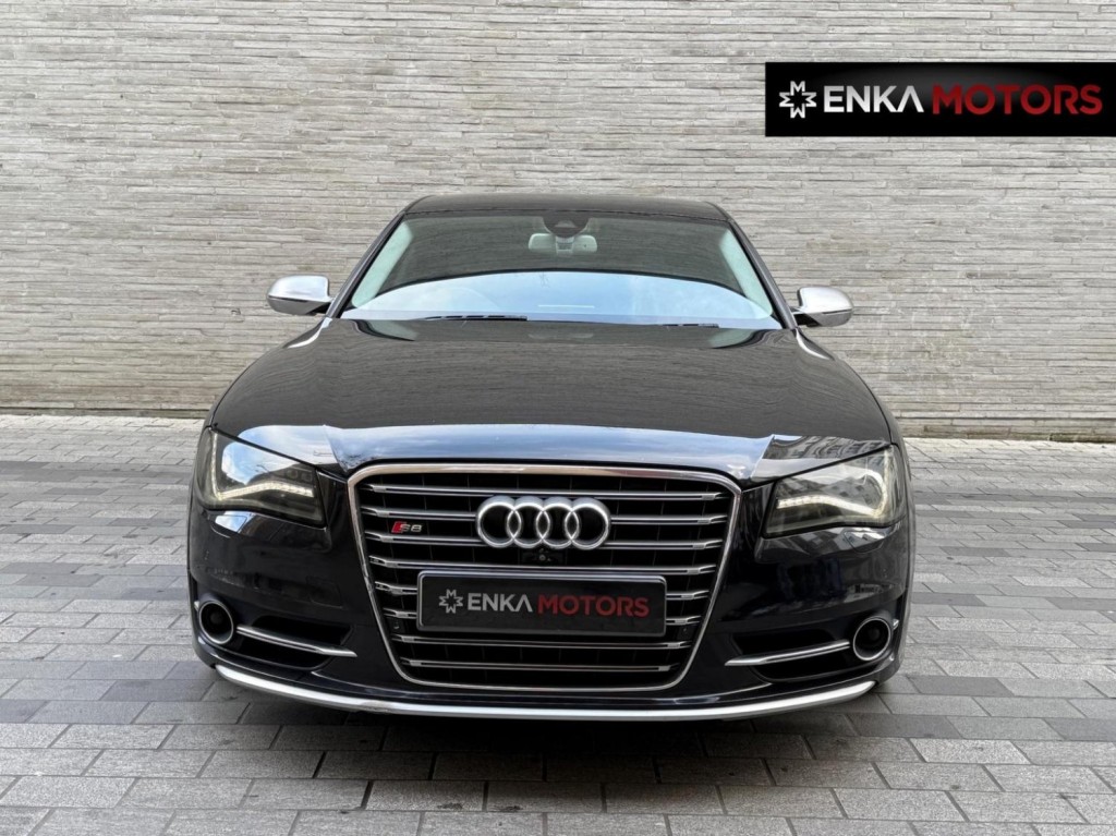AUDI S8