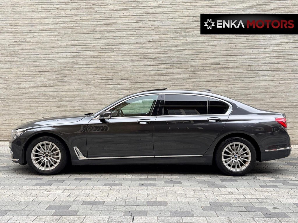 BMW 7 SERIES