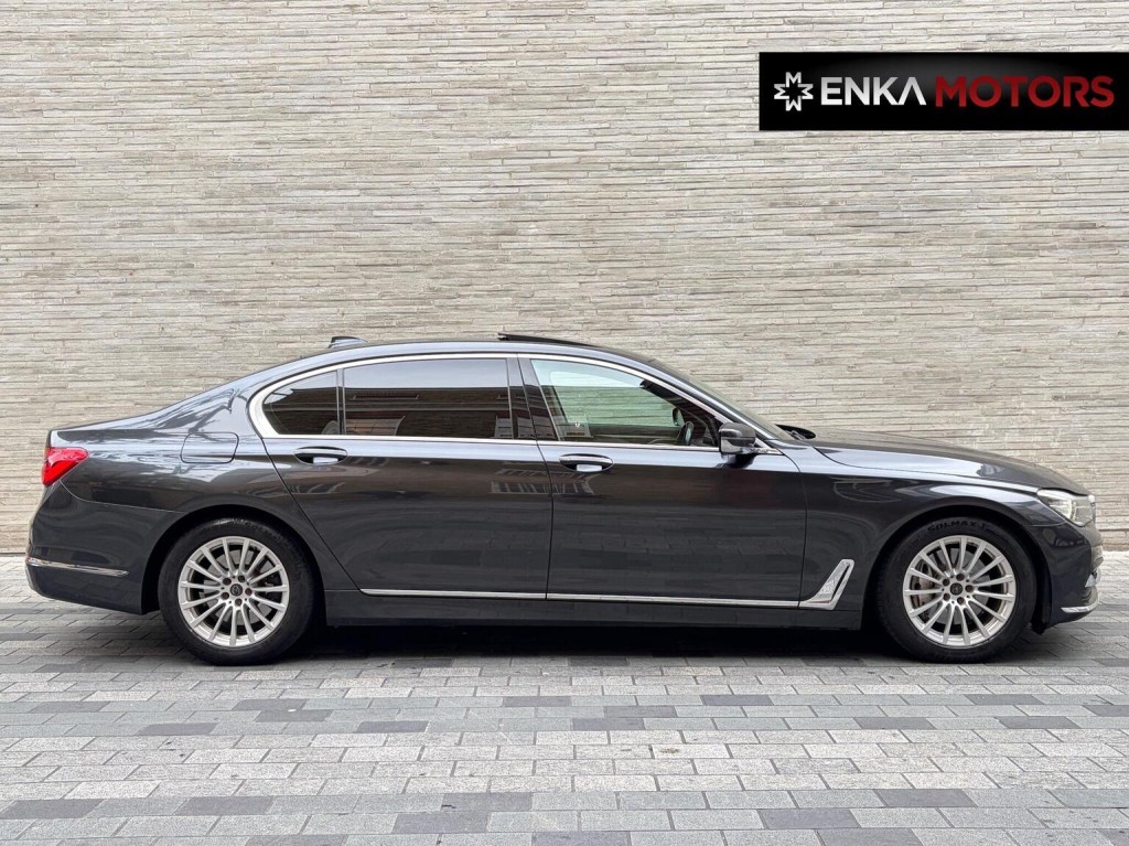 BMW 7 SERIES