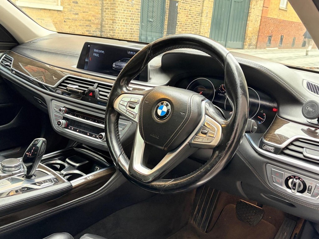 BMW 7 SERIES