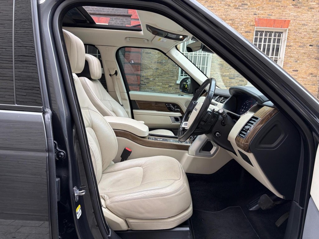 LAND ROVER RANGE ROVER