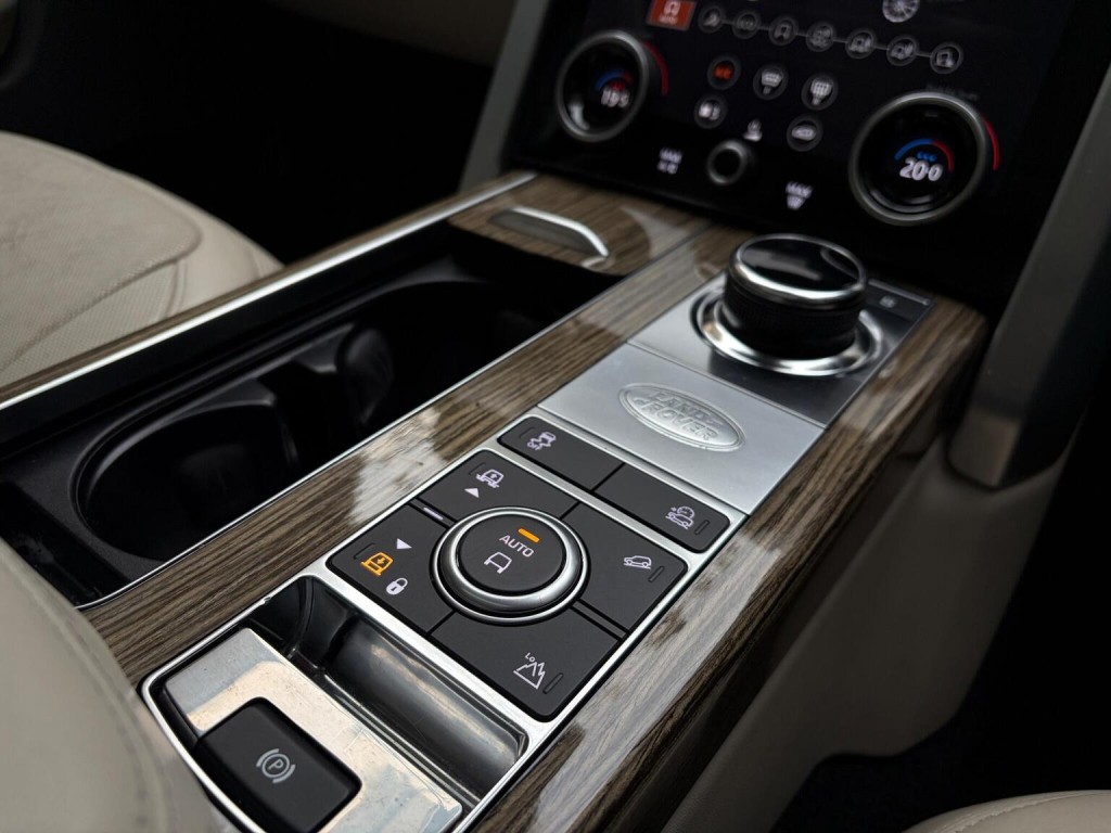 LAND ROVER RANGE ROVER