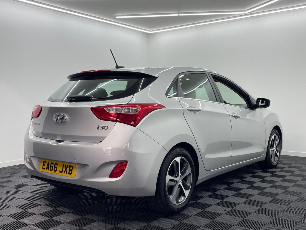 HYUNDAI I30