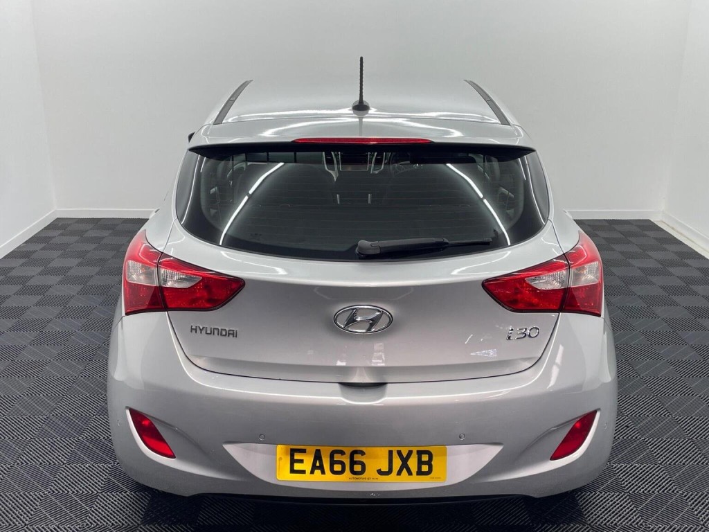 HYUNDAI I30