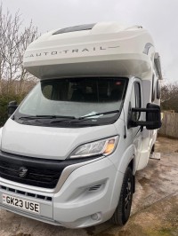AUTO-TRAIL 