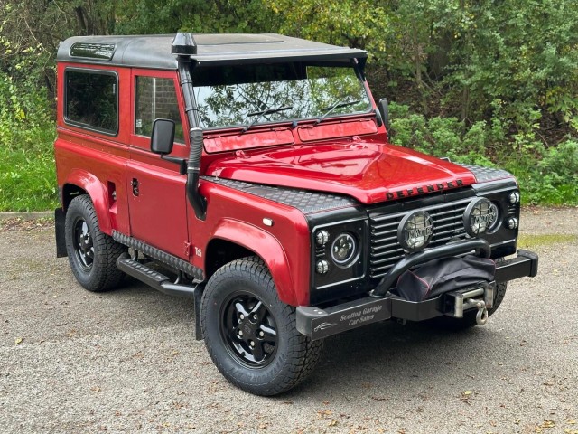 LAND ROVER DEFENDER 90