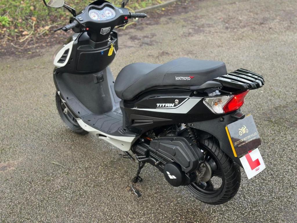 LEXMOTO TITAN 125