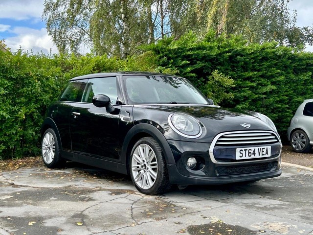 MINI HATCH