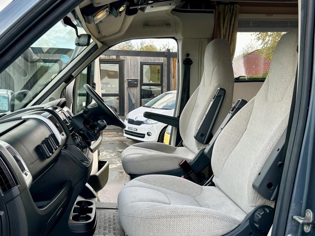 AUTO-TRAIL IMALA 732