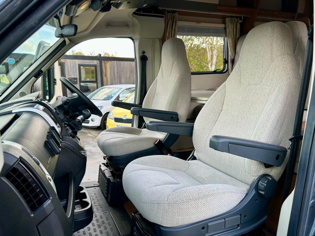 AUTO-TRAIL IMALA 732