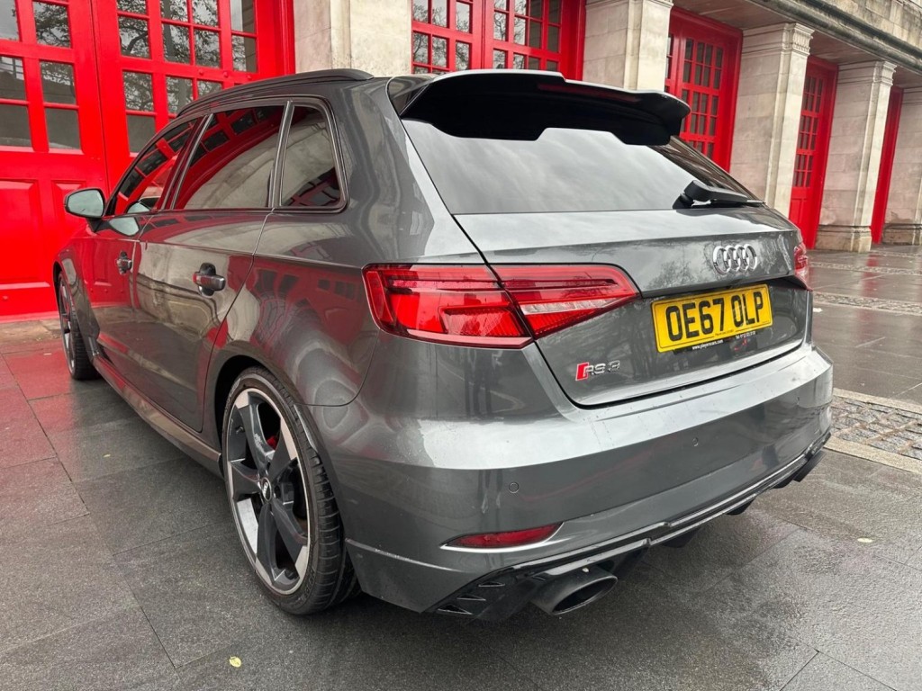 AUDI RS3