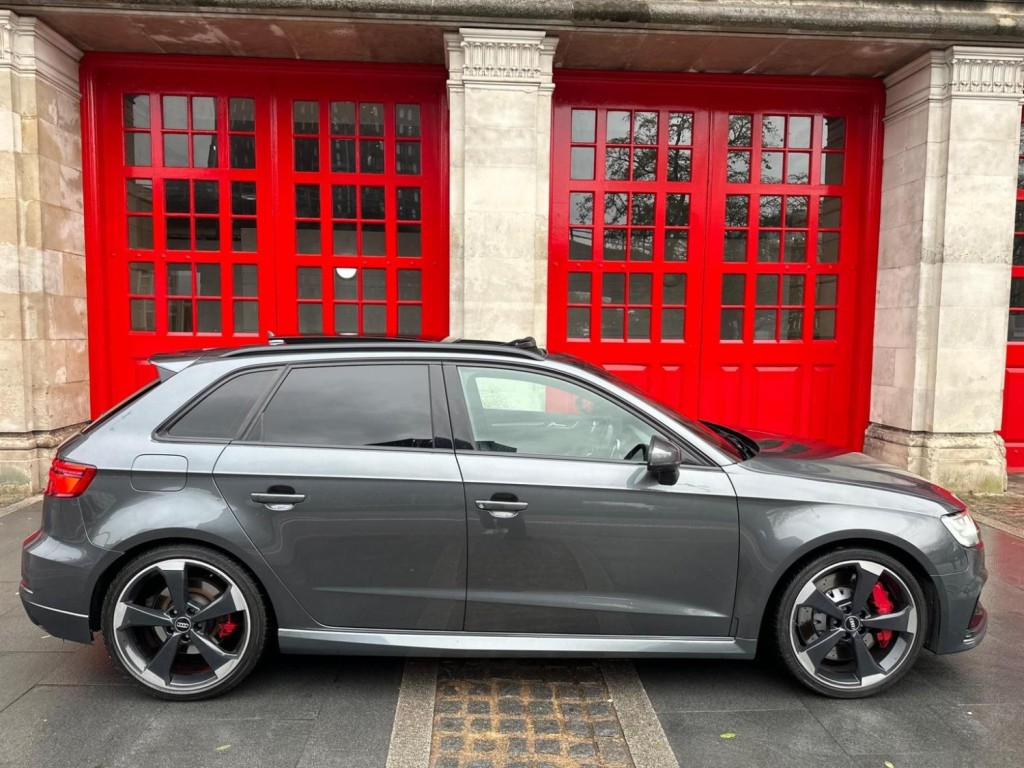 AUDI RS3