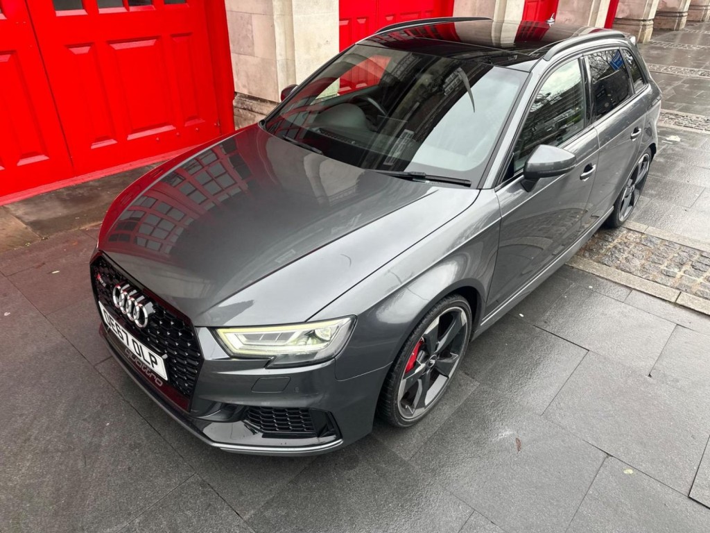 AUDI RS3