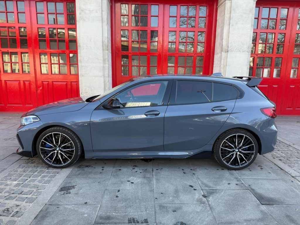 BMW 1 SERIES