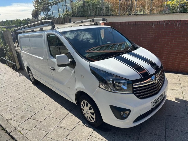 VAUXHALL VIVARO