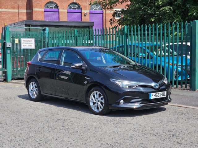 TOYOTA AURIS 1.8 VVT-h Business Edition CVT Euro 6 (s/s) 5dr (Safety Sense)