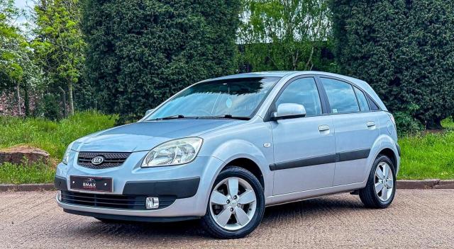 KIA RIO 1.4 3 5dr