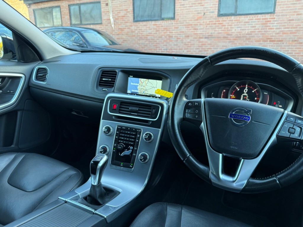 VOLVO V60 CROSS COUNTRY