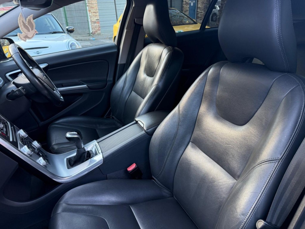 VOLVO V60 CROSS COUNTRY