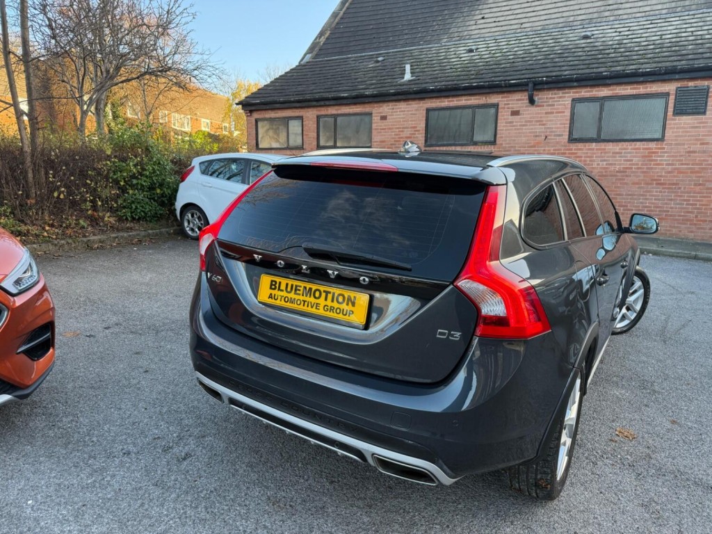 VOLVO V60 CROSS COUNTRY