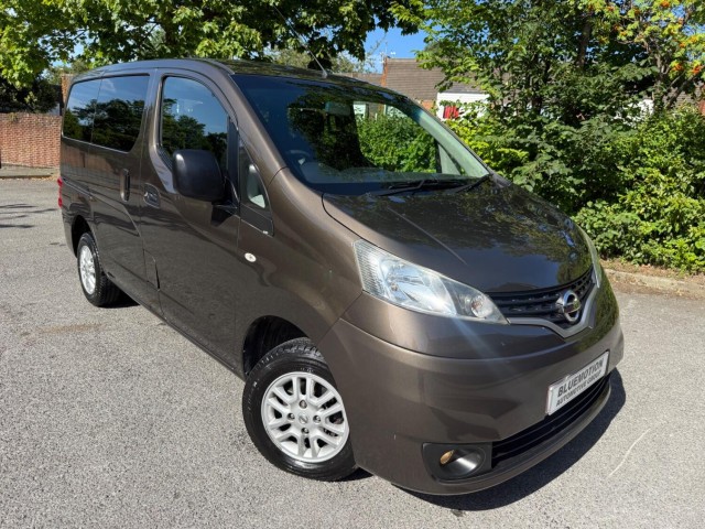 NISSAN NV200