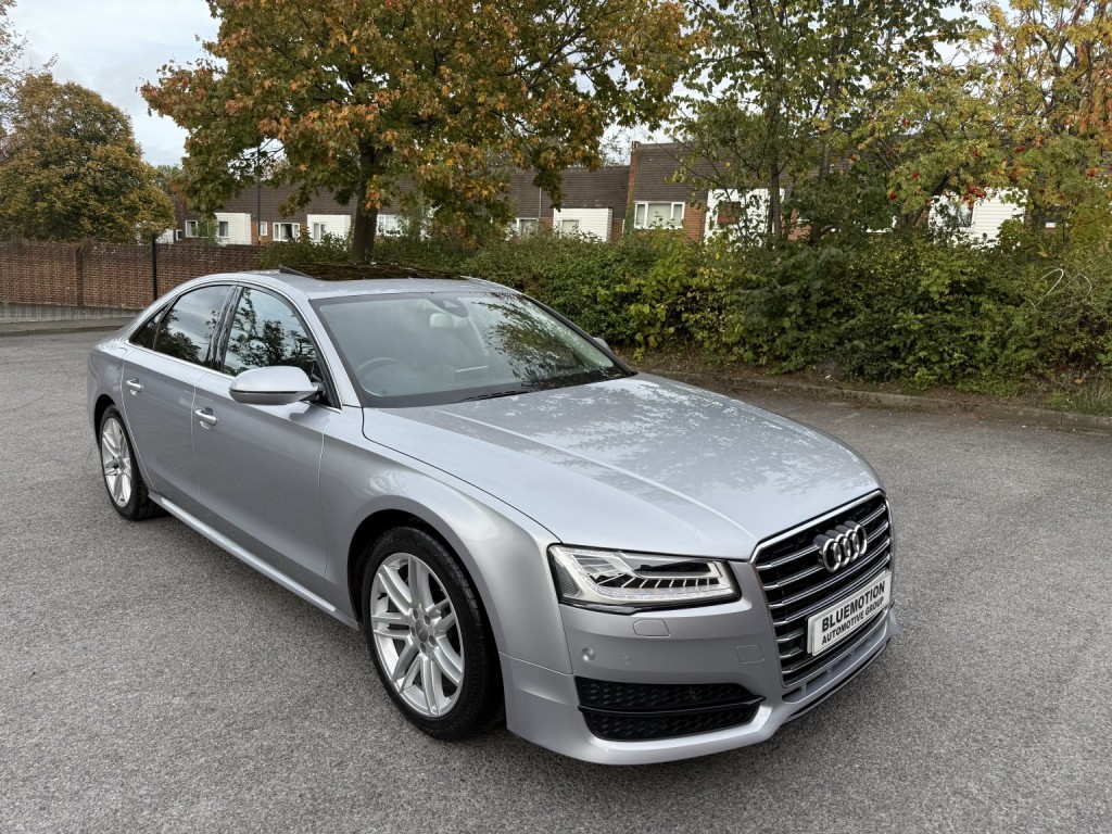 AUDI A8