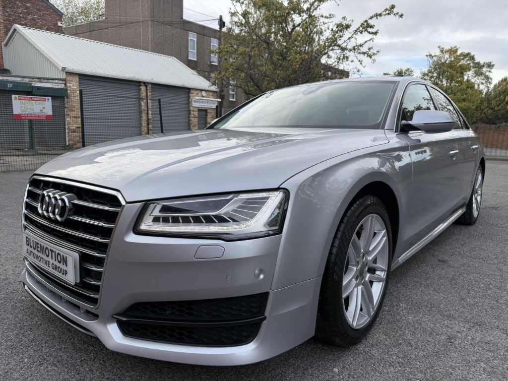 AUDI A8