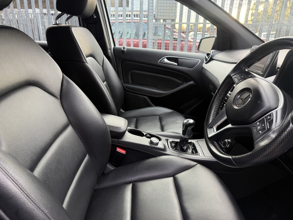 MERCEDES-BENZ B CLASS