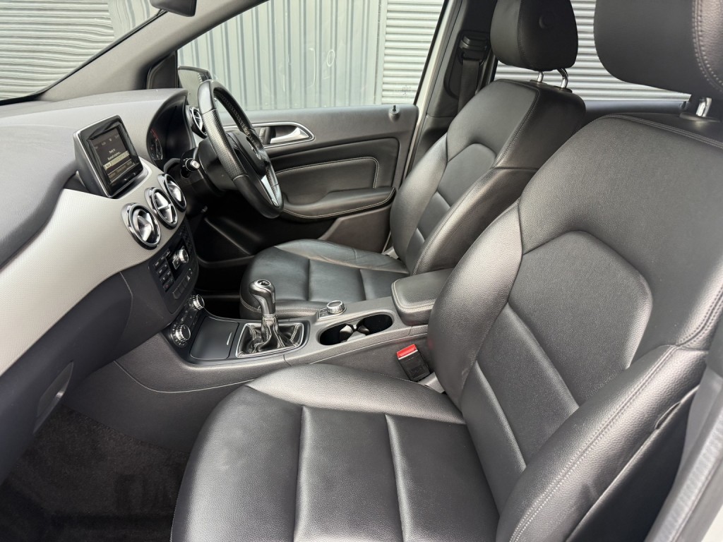 MERCEDES-BENZ B CLASS