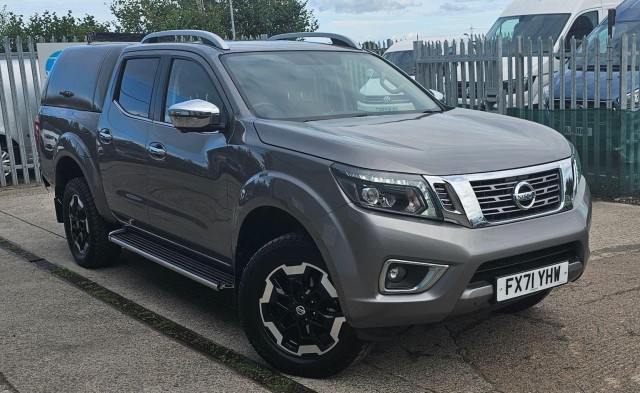 NISSAN NAVARA