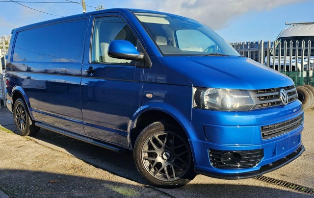 VOLKSWAGEN TRANSPORTER