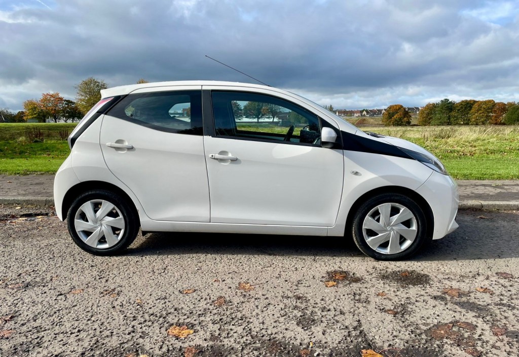 TOYOTA AYGO
