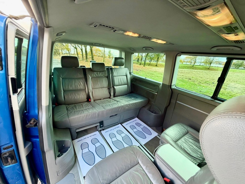 VOLKSWAGEN CARAVELLE