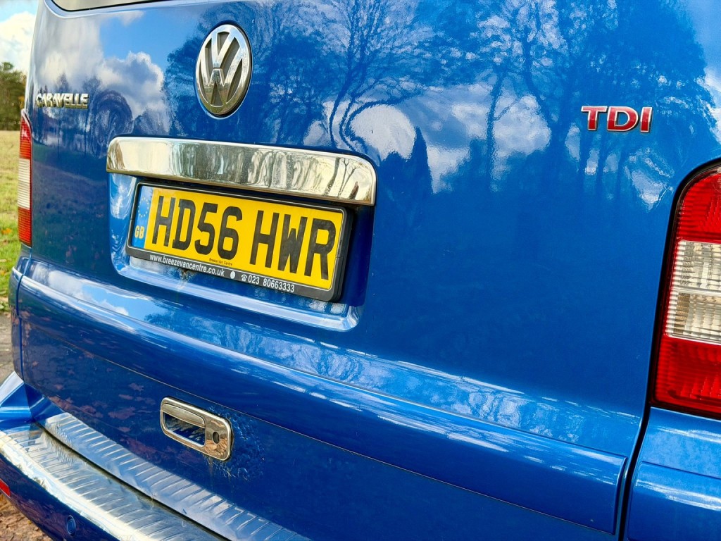 VOLKSWAGEN CARAVELLE