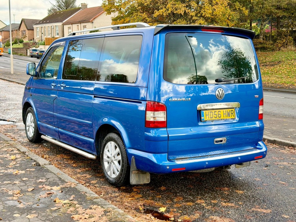 VOLKSWAGEN CARAVELLE