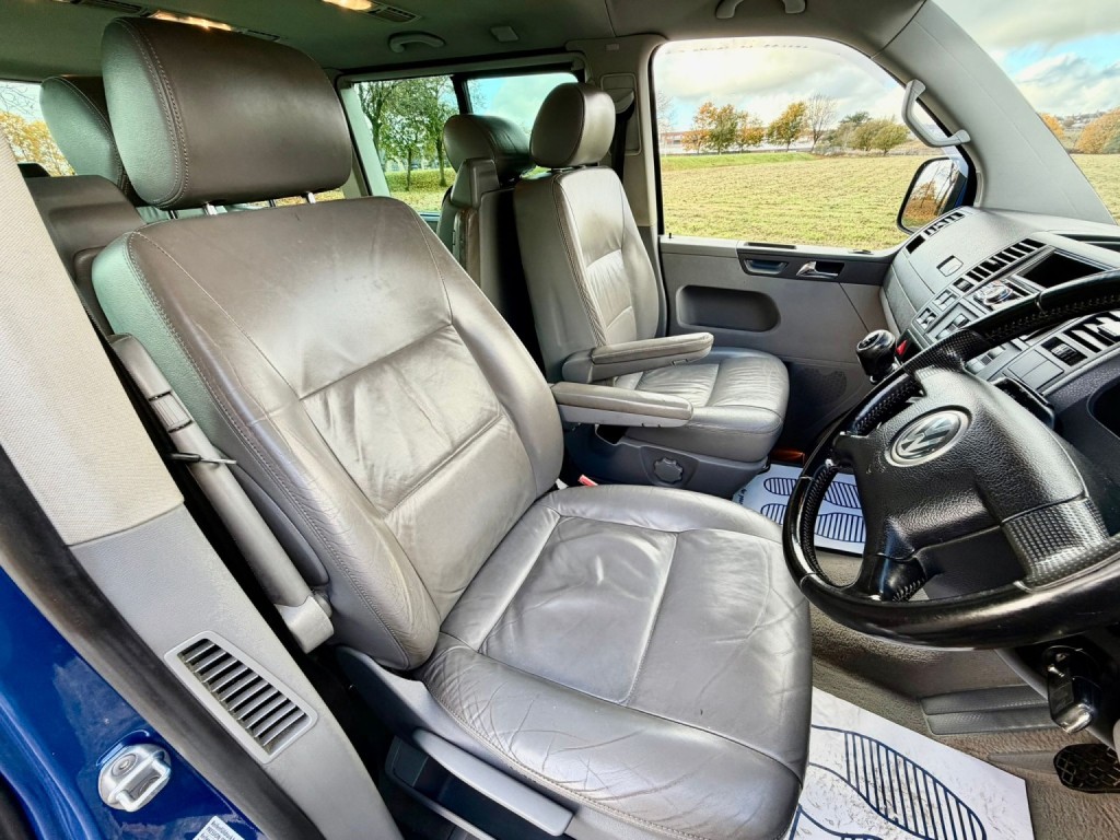 VOLKSWAGEN CARAVELLE