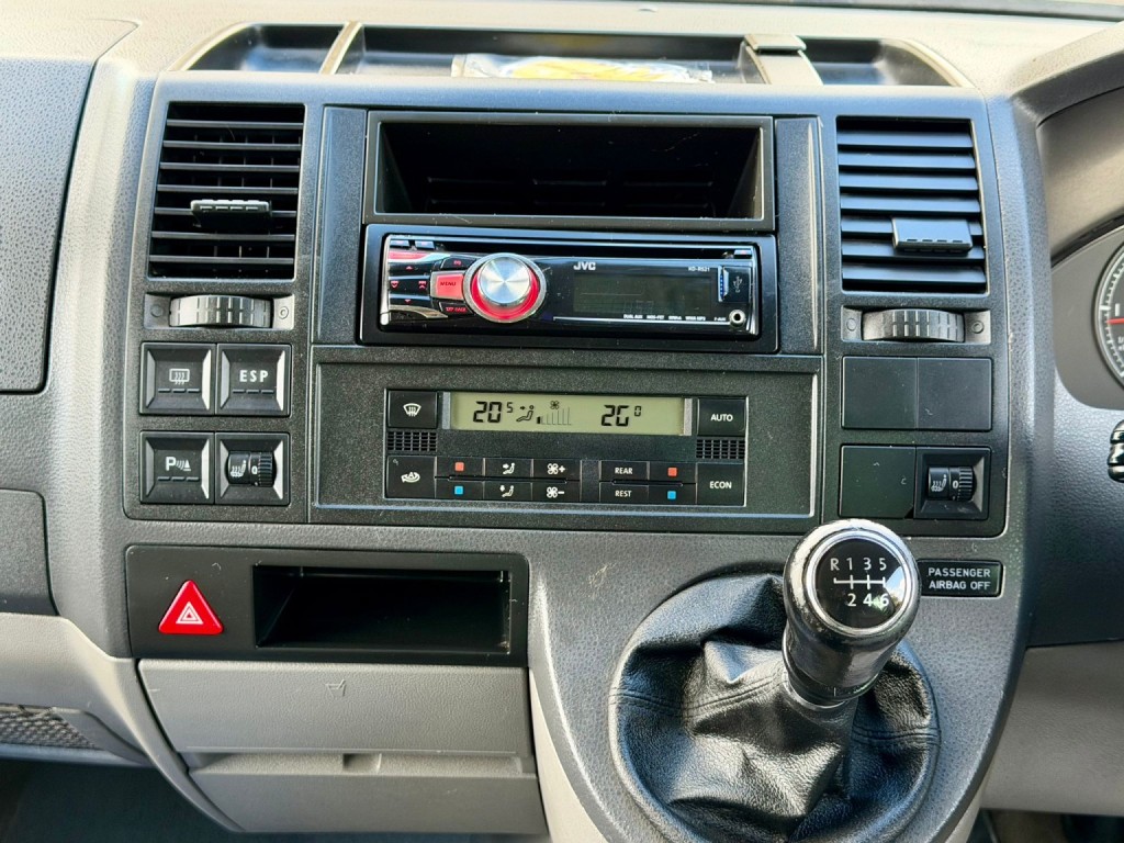 VOLKSWAGEN CARAVELLE