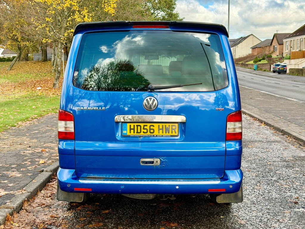 VOLKSWAGEN CARAVELLE