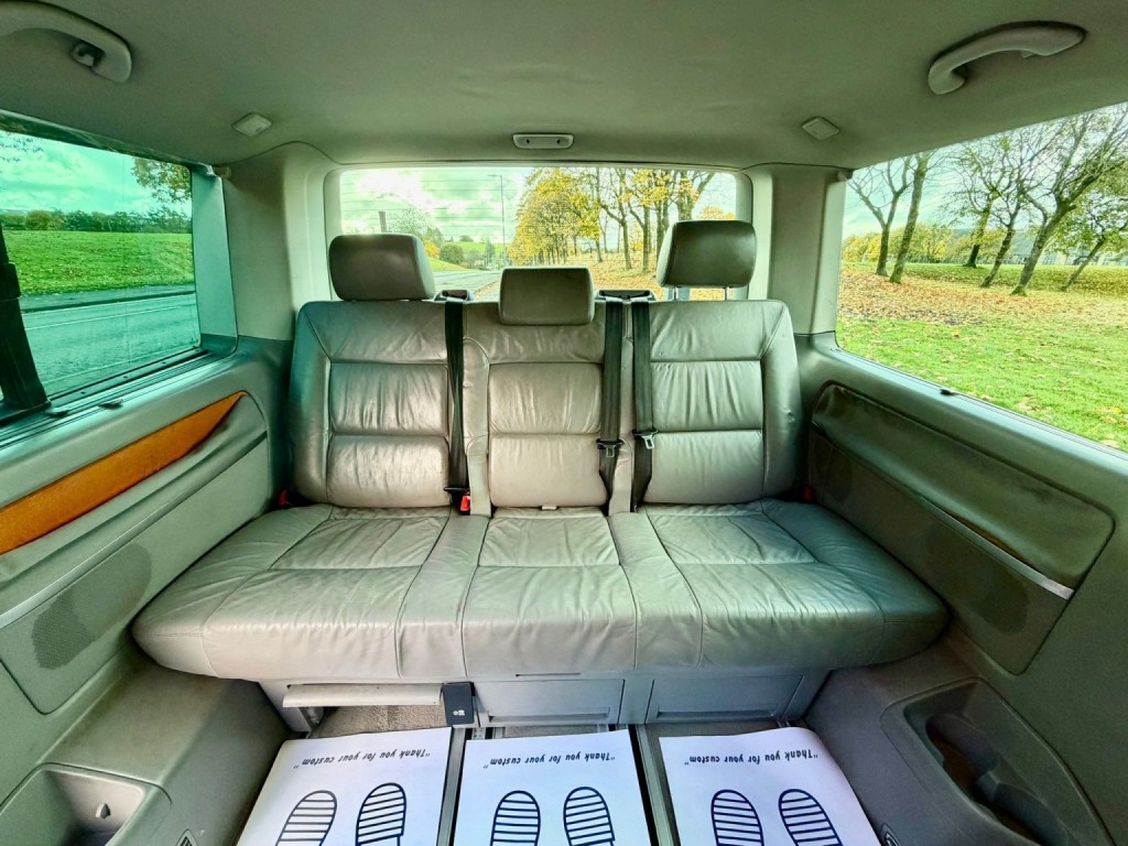 VOLKSWAGEN CARAVELLE