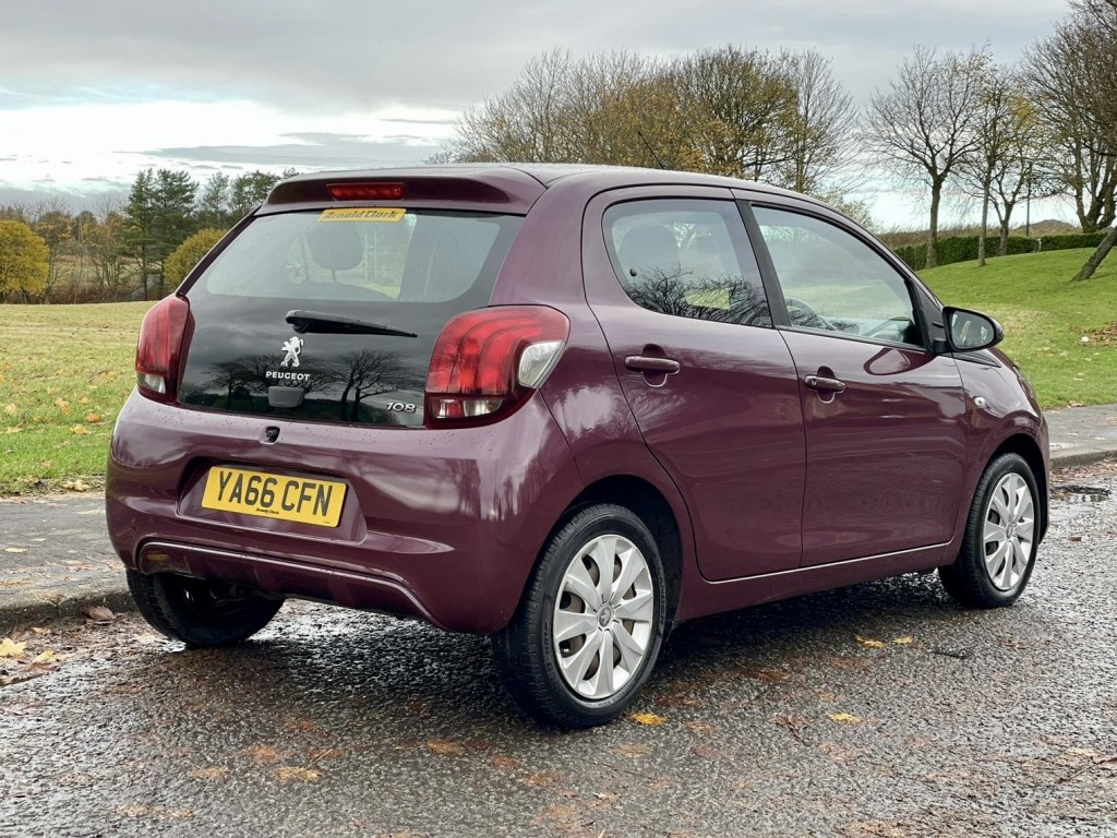 PEUGEOT 108