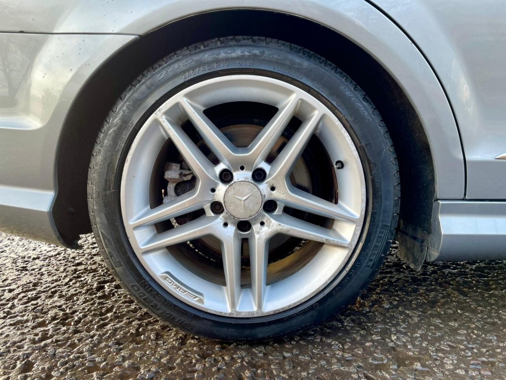 MERCEDES-BENZ C CLASS