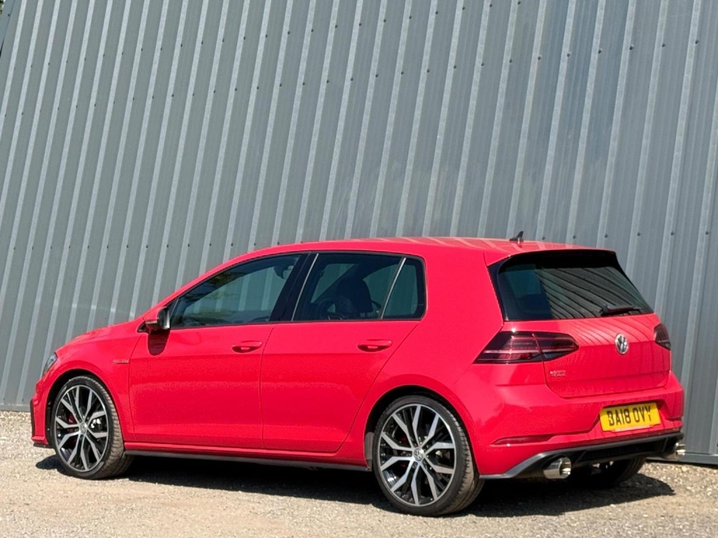 VOLKSWAGEN GOLF