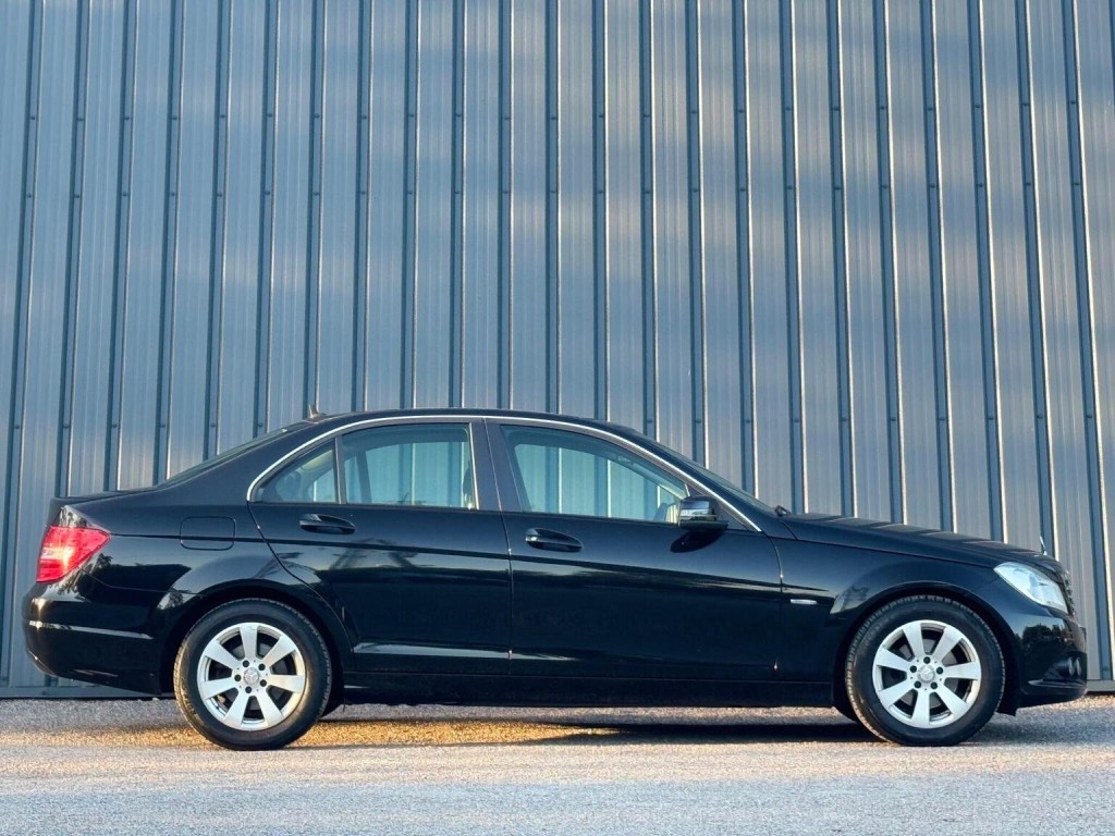 MERCEDES-BENZ C CLASS