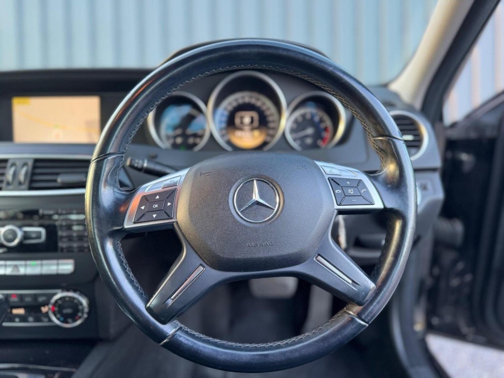 MERCEDES-BENZ C CLASS