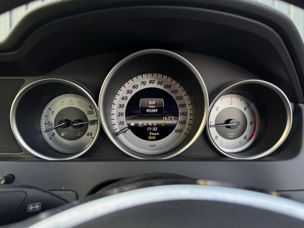 MERCEDES-BENZ C CLASS