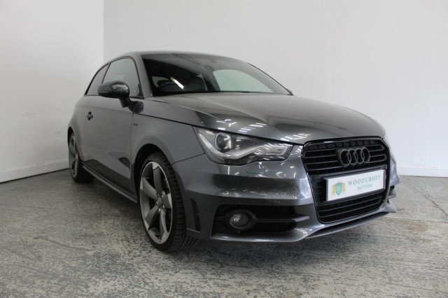 AUDI A1 1.4 TFSI CoD Black Edition Euro 5 (s/s) 3dr (2014/64)